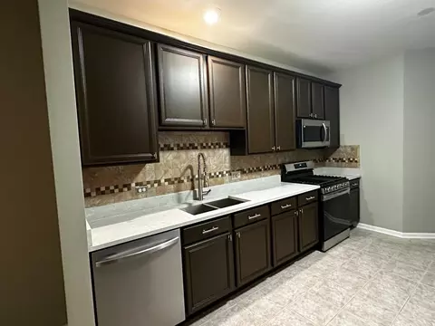 Kitchen - 126 Bay Dr, Itasca, IL 60143 photo 1 of 3