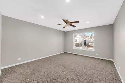 Living - 126 Bay Dr, Itasca, IL 60143 photo 5 of 5