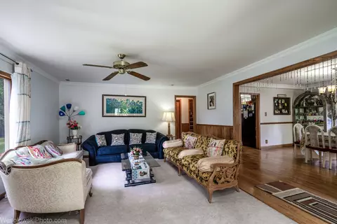Living - 1888 Miner St, Des Plaines, IL 60016 photo 1 of 3