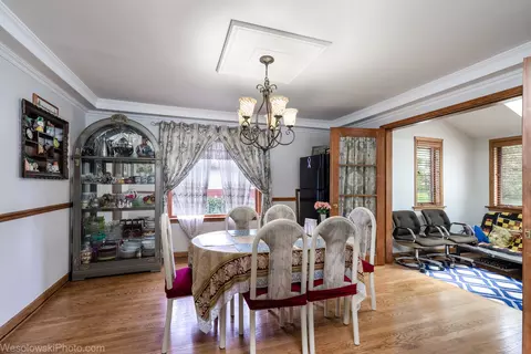 Dining - 1888 Miner St, Des Plaines, IL 60016 photo 1 of 2
