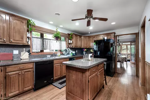 Kitchen - 1888 Miner St, Des Plaines, IL 60016 photo 1 of 2