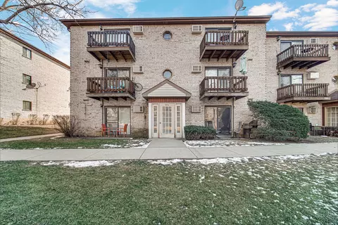 504 E Spruce Dr #3B, Palatine, IL 60074