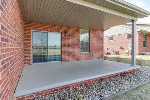 1338 Monterey Pine Dr, Normal, IL 61761 photo 43