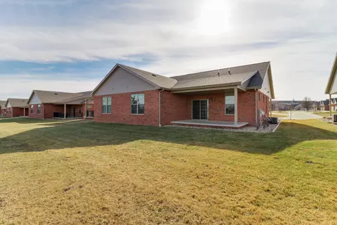 1338 Monterey Pine Dr, Normal, IL 61761 photo 44