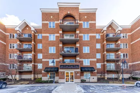 3401 N Carriageway Dr #506, Arlington Heights, IL 60004
