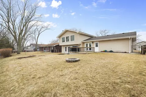 Exterior - 1345 Blair Ln, Hoffman Estates, IL 60169 photo 2 of 2