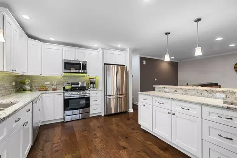 Kitchen - 1345 Blair Ln, Hoffman Estates, IL 60169 photo 1 of 1