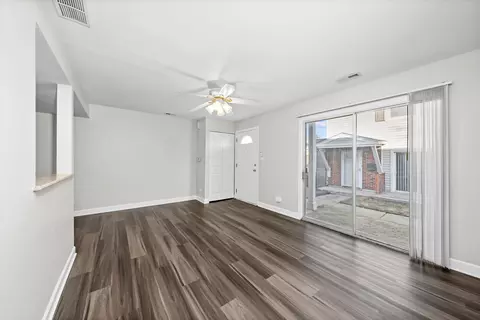 115 Lucille Ct #B, Bartlett, IL 60103 photo 7