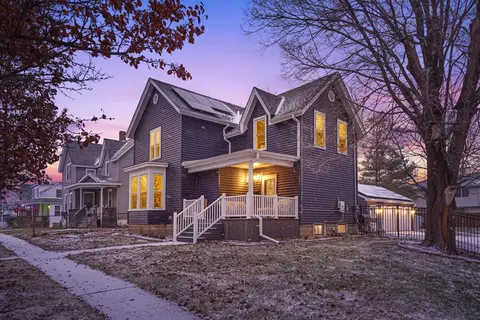 419 W Exchange St, Sycamore, IL 60178