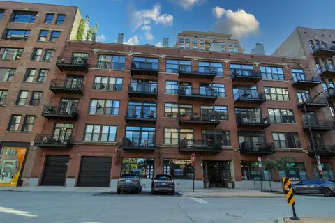 375 W Erie St #507, Chicago, IL 60654