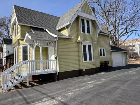 Exterior - 122 E 2nd St, Belvidere, IL 61008 photo 2 of 3