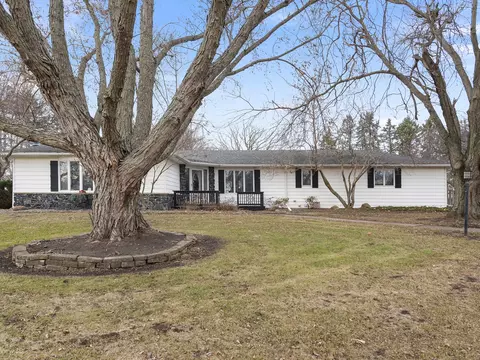 1084 S Sandbar Rd, Kankakee, IL 60901