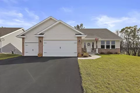9893 Lismore Rd, Roscoe, IL 61073