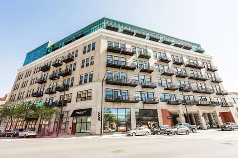 1645 W Ogden Ave #709, Chicago, IL 60612