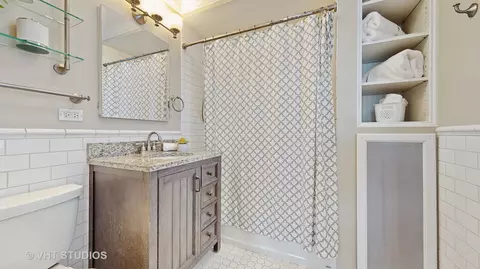 Bath - 853 Todd Ct, Deerfield, IL 60015 photo 1 of 1