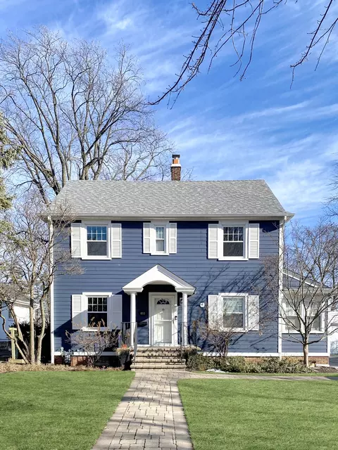 853 Todd Ct, Deerfield, IL 60015