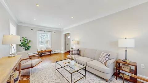 Living - 853 Todd Ct, Deerfield, IL 60015 photo 2 of 3