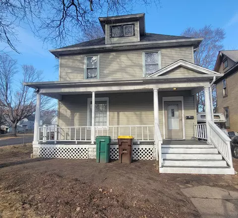 804 N Rockton Ave, Rockford, IL 61103