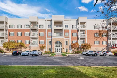 3975 Idlewild Ln #305, Naperville, IL 60564