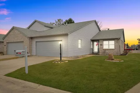 1405 Quail Run Dr #1405, Savoy, IL 61874