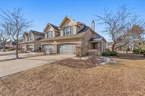 206 Springdale Ln, Bloomingdale, IL 60108