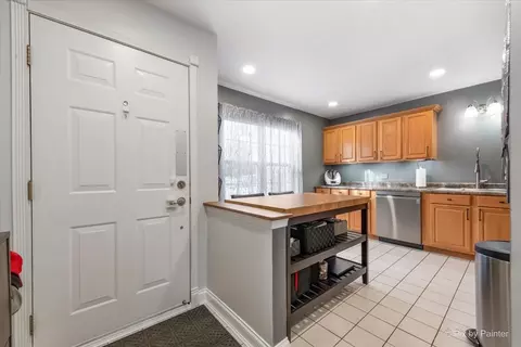 263 Rainier Way #263, Fox Lake, IL 60020 photo 2