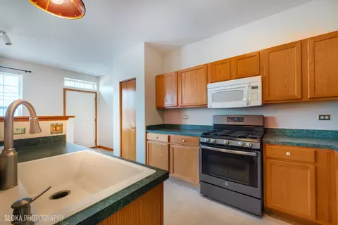 721 Morris Ct, Lakemoor, IL 60051 photo 6