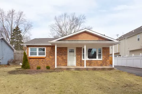 330 E Shannon St, Elburn, IL 60119