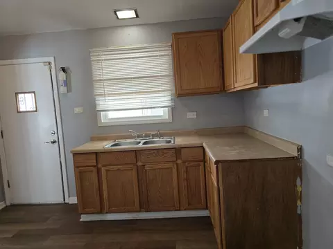 16546 Hermitage Ave, Markham, IL 60428 photo 4