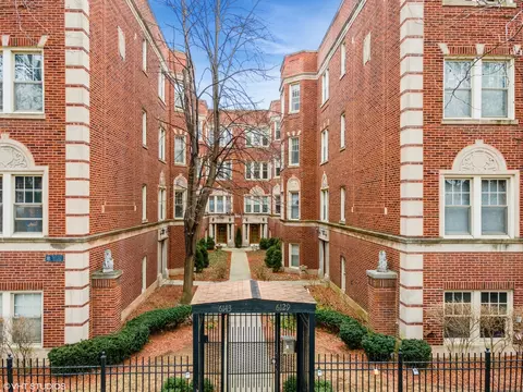 6131 N Hoyne Ave #3, Chicago, IL 60659