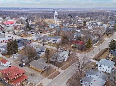 View/Area - 203 E Cemetery Ave, Chenoa, IL 61726 photo 1 of 3