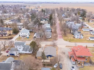 View/Area - 203 E Cemetery Ave, Chenoa, IL 61726 photo 2 of 3