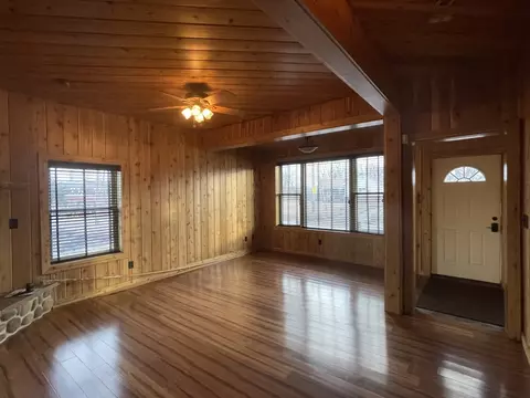 2012 Libby St, Ottawa, IL 61350 photo 4