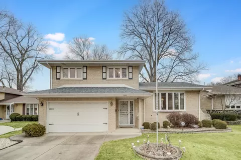 10333 S Tripp Ave, Oak Lawn, IL 60453