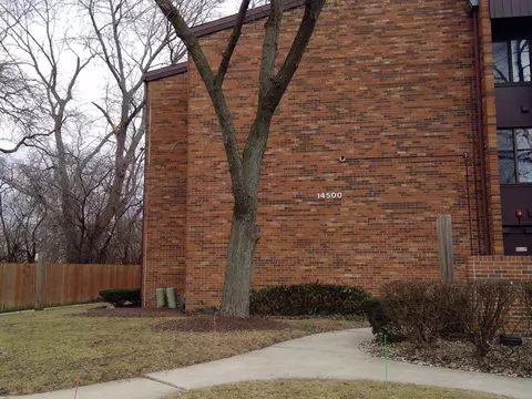 14500 Linder Ct #G1, Oak Forest, IL 60452