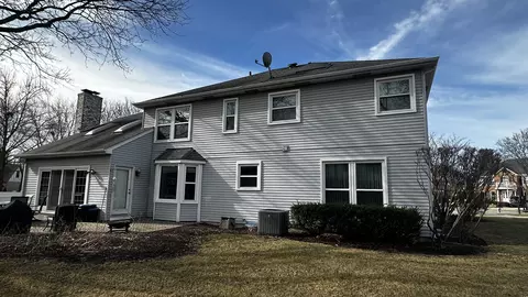 1929 Middleton Ct, Wheaton, IL 60189 photo 3