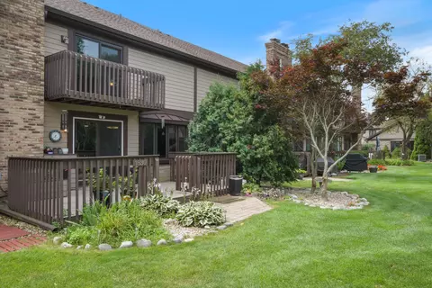 1830 Golf View Dr, Bartlett, IL 60103 photo 5