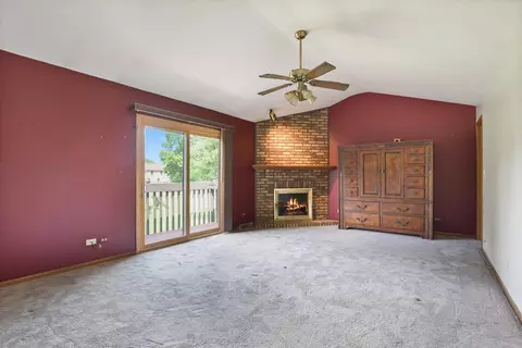 1830 Golf View Dr, Bartlett, IL 60103 photo 13