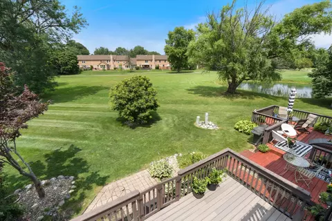 1830 Golf View Dr, Bartlett, IL 60103 photo 6
