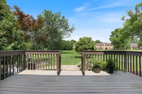 1830 Golf View Dr, Bartlett, IL 60103 photo 4