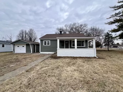 803 Glendale Ave, Tilton, IL 61833