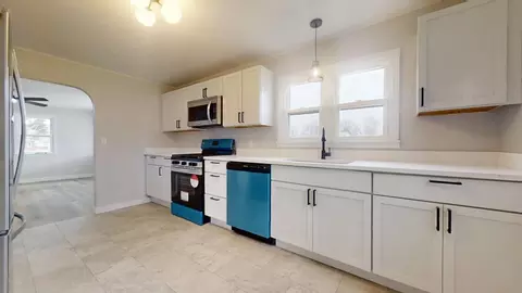 803 Glendale Ave, Tilton, IL 61833 photo 9