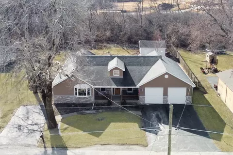 40996 N Elime Rd, Antioch, IL 60002