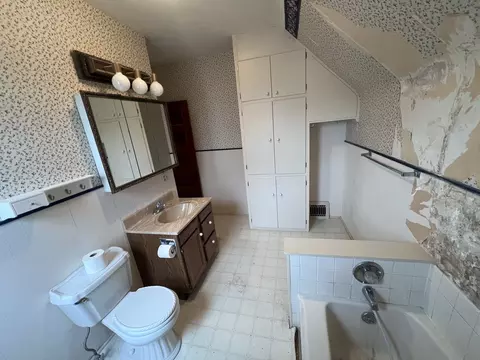 Bath - 208 E 3rd St, Prophetstown, IL 61277 photo 2 of 2