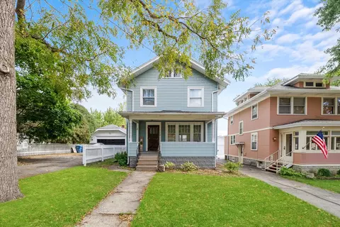 114 S Highland Ave, Aurora, IL 60506