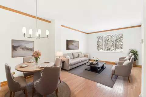 Living - 2417 Daybreak Ct, Elgin, IL 60123 photo 2 of 3