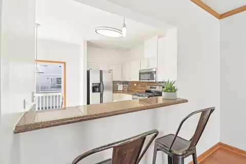 Kitchen - 2417 Daybreak Ct, Elgin, IL 60123 photo 1 of 3