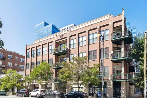 936 W Madison St #3E, Chicago, IL 60607