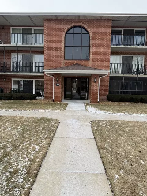 5034 Circle Dr #209, Markham, IL 60428