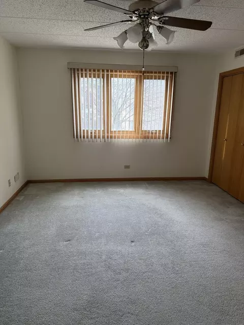 5034 Circle Dr #209, Markham, IL 60428 photo 4